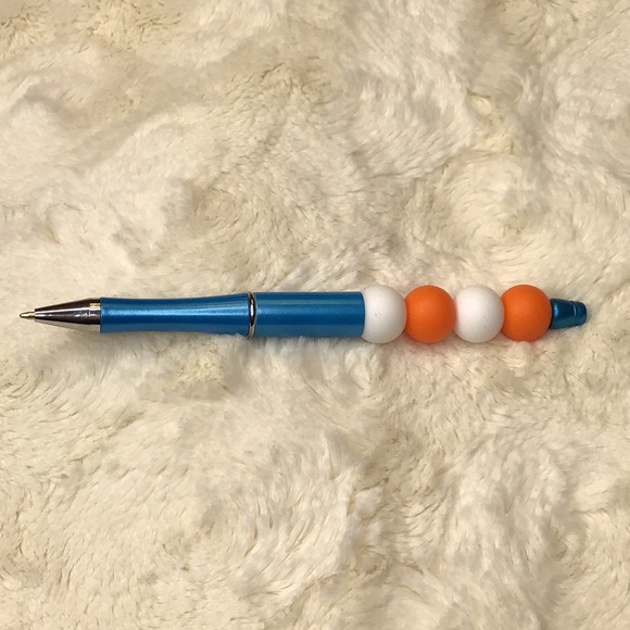 Handcrafted beaded pen. Blue/white/orange. Made with bpa free silicone - Picture 2 of 4